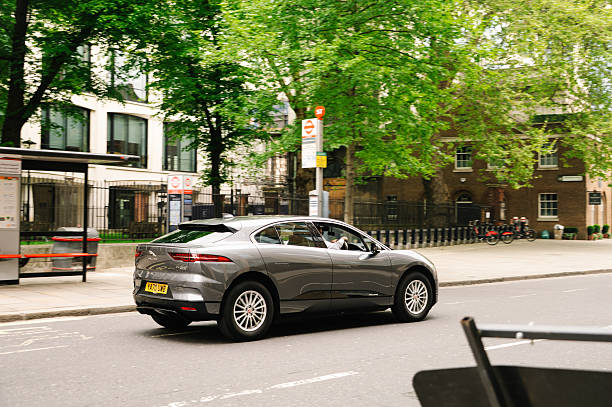 Elektromobilių gamybos iššūkiai: Jaguar perėjimo prie elektros patirtis